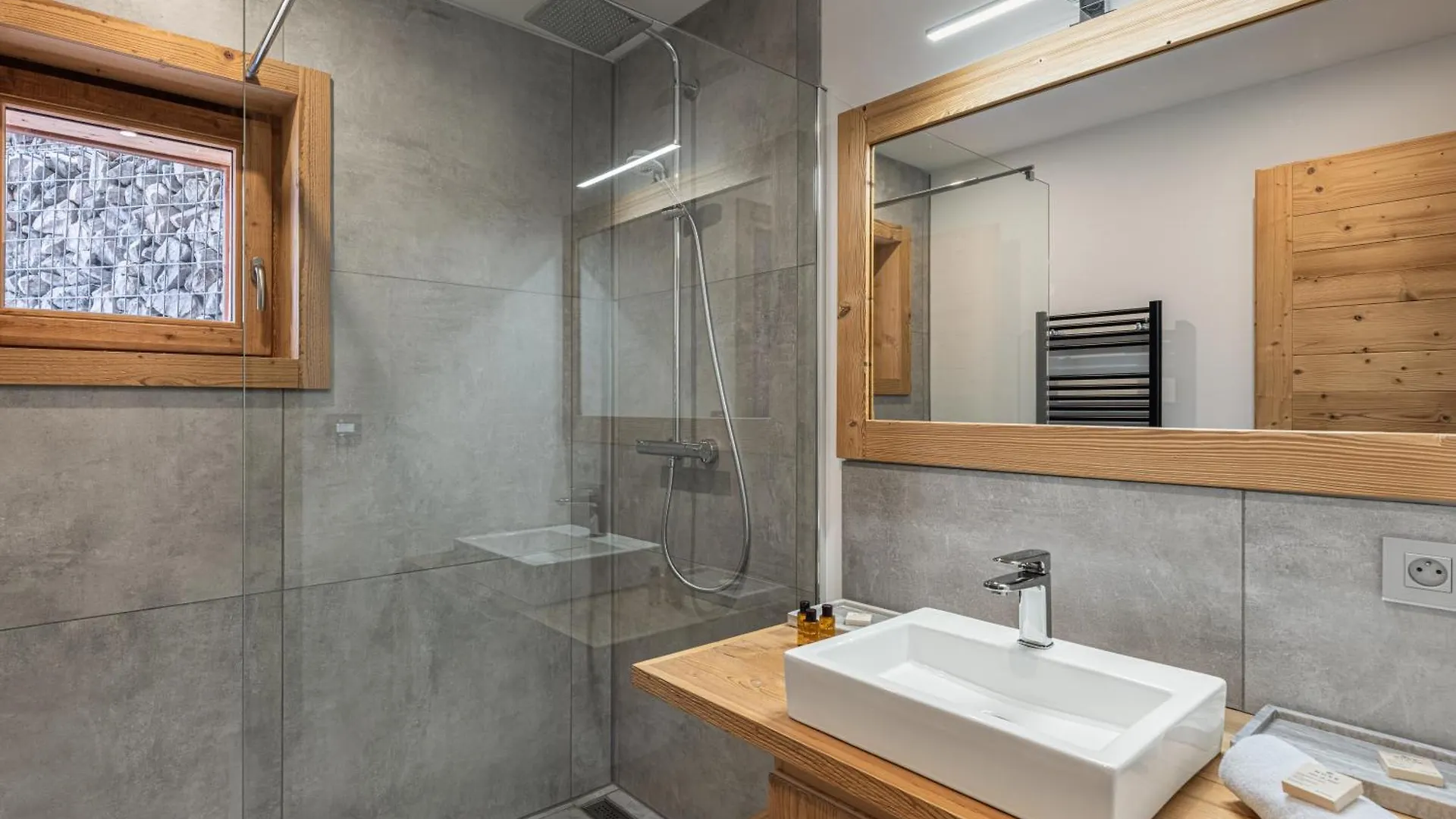 Bois Colombes N5 - Chalet - Bo Immobilier - Chatel 0*,  France